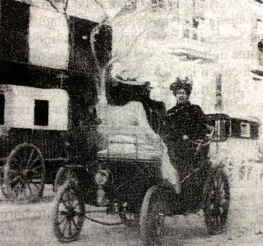 Primer coche matriculado en España