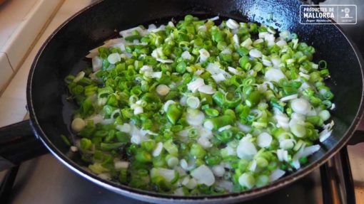 Making frito de cordero